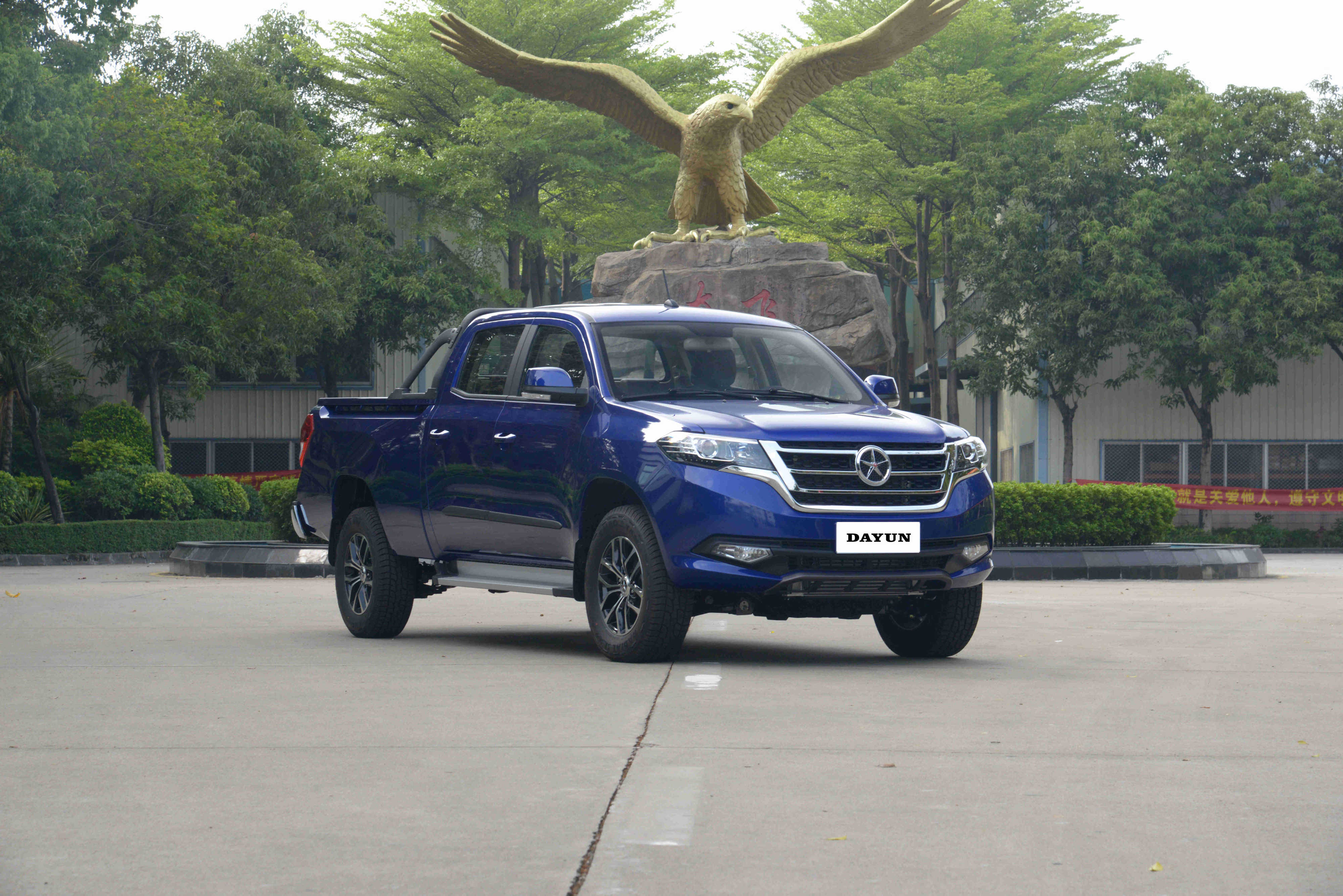 同级别车中货厢尺寸最大: 1975*1610*530 ,多